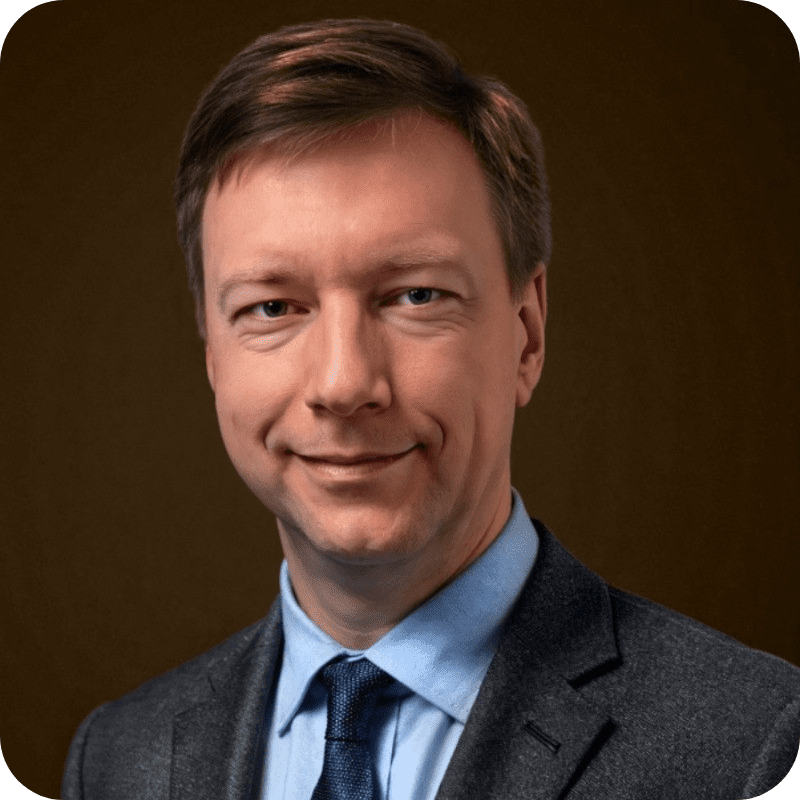 Artem Golubev Headshot-modified