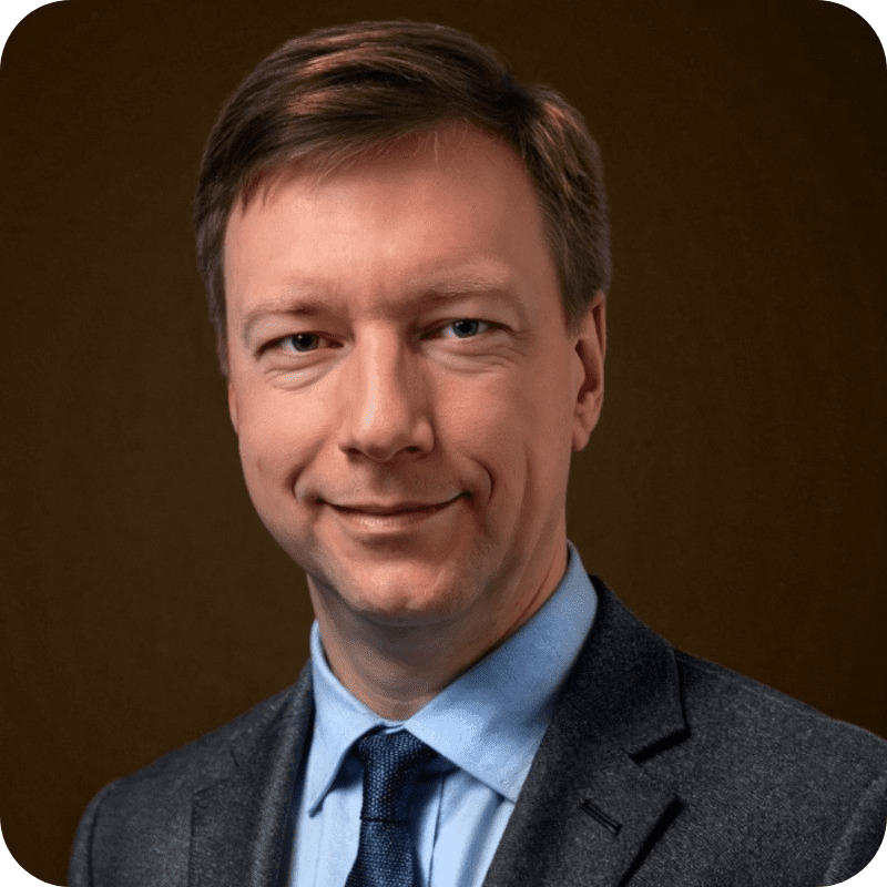 Artem Golubev Headshot-modified